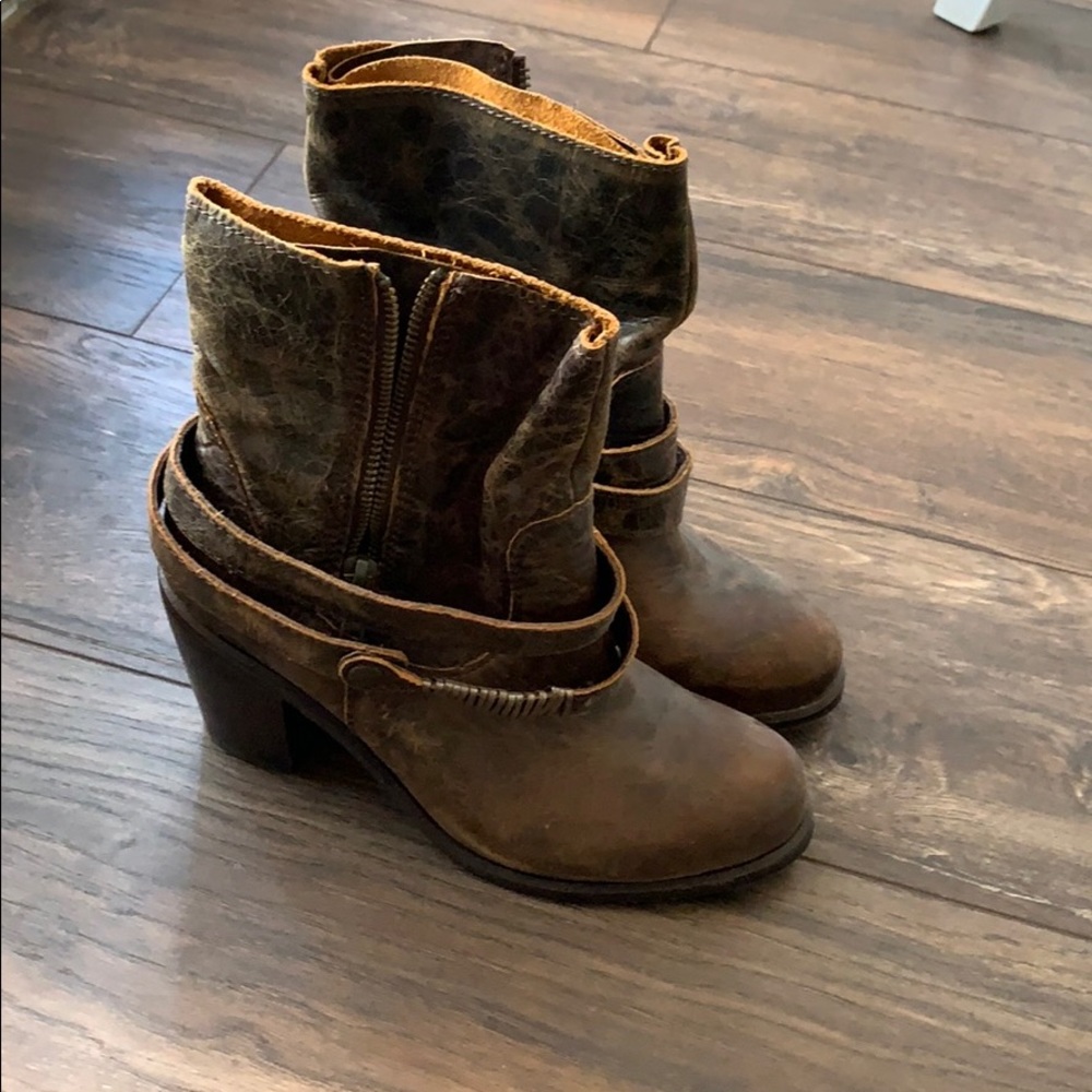 Leather cowgirl boots